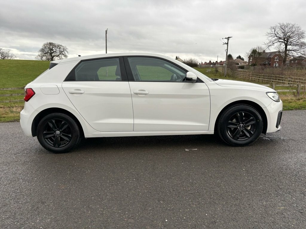 Audi A1 1L Technik White