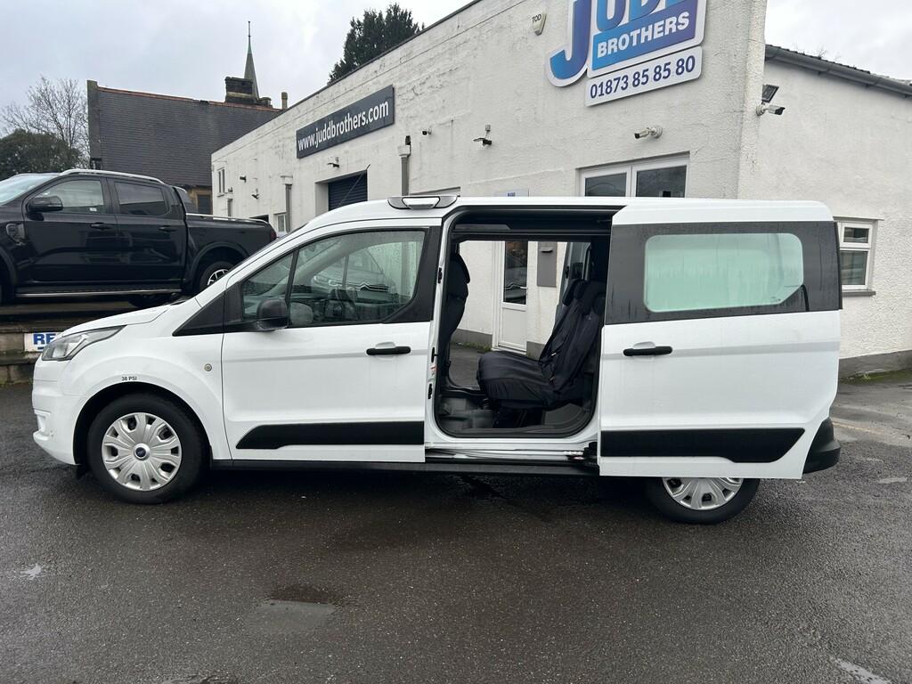 Ford Transit Connect Trend D Cab 5 Seater Factory Crew Van L2 H1 Air Co YO68EDJ  #4
