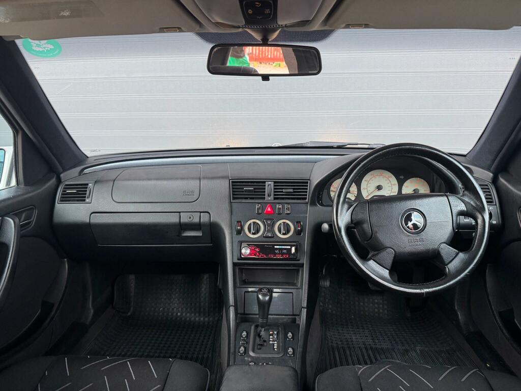 Mercedes-Benz C Class 1.8 C180 Sport Silver #3