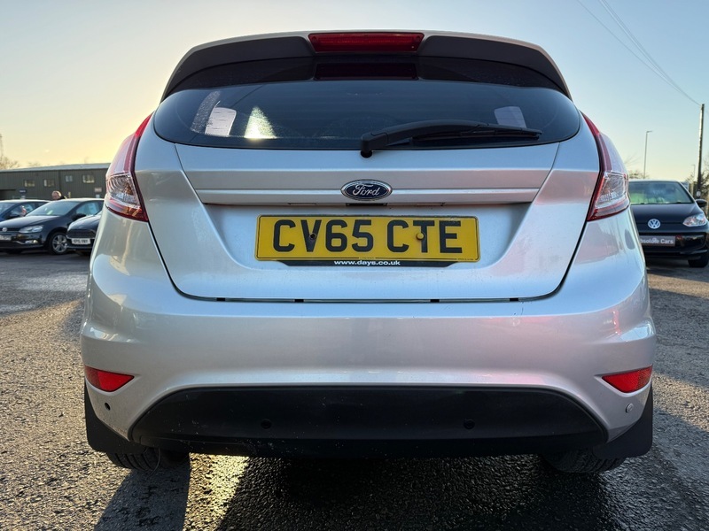 Ford Fiesta Zetec Silver #6