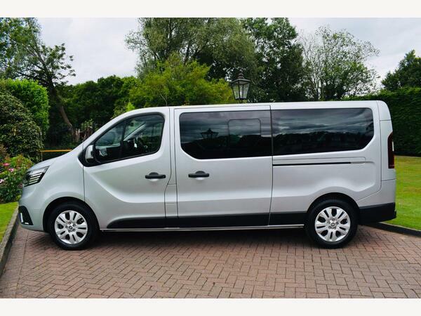 Renault Trafic Minibus 2.0 Dci 30 Sport Edc Lwb Euro 6 S S MW24TZL Grey #2