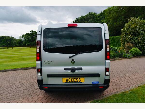 Renault Trafic Minibus 2.0 Dci 30 Sport Edc Lwb Euro 6 S S MW24TZL Grey #6