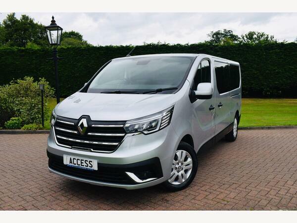 Renault Trafic Minibus 2.0 Dci 30 Sport Edc Lwb Euro 6 S S Grey