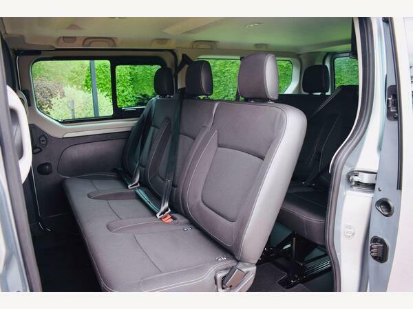 Renault Trafic Minibus 2.0 Dci 30 Sport Edc Lwb Euro 6 S S MW24TZL Grey #4
