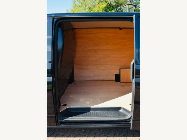 Volkswagen Transporter Panel Van 2.0 Tdi T30 Highline Dsg Fwd Swb Euro 6 MH23HLF Black #3