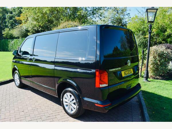 Volkswagen Transporter Panel Van 2.0 Tdi T30 Highline Dsg Fwd Swb Euro 6 MH23HLF Black #4