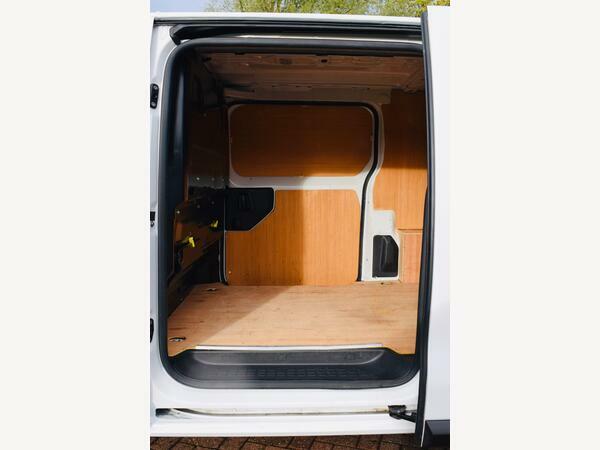 Peugeot Expert Panel Van 1.5 Bluehdi 1000 Professional Premium CF23AXZ White #3