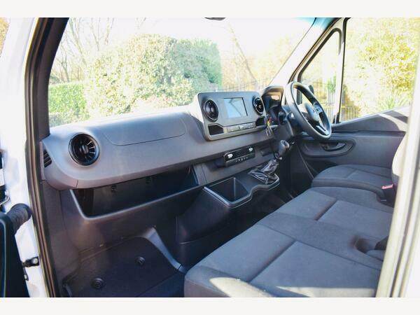 Mercedes-Benz Sprinter Panel Van 2.0 315 Cdi Progressive Rwd L3 H2 Euro 6 BU72XXD White #4