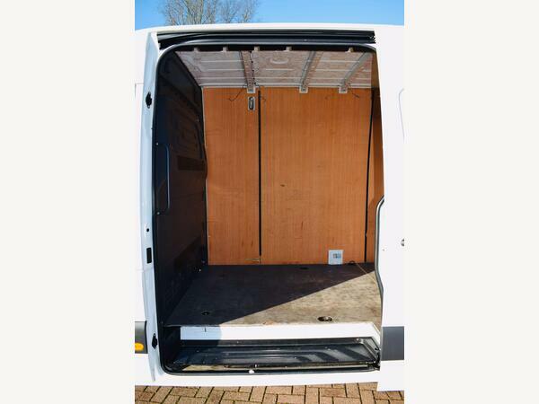 Mercedes-Benz Sprinter Panel Van 2.0 315 Cdi Progressive Rwd L3 H2 Euro 6 BU72XXD White #5