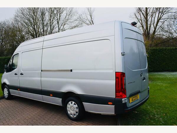 Mercedes-Benz Sprinter Panel Van 2.0 315 Cdi Progressive Rwd L3 H2 Euro 6 KN71XFV Silver #4