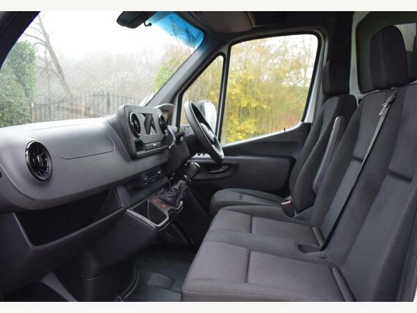 Mercedes-Benz Sprinter Luton Luton 315 Progressive Rwd L3 Euro 6 OY72ZDT White #3