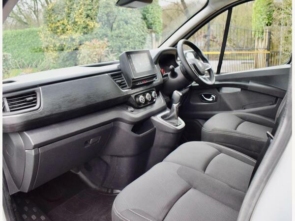 Renault Trafic Panel Van 2.0 Dci Blue Sl28 Sport Edc L1 H1 Euro 6 FM23TNL Blue #4