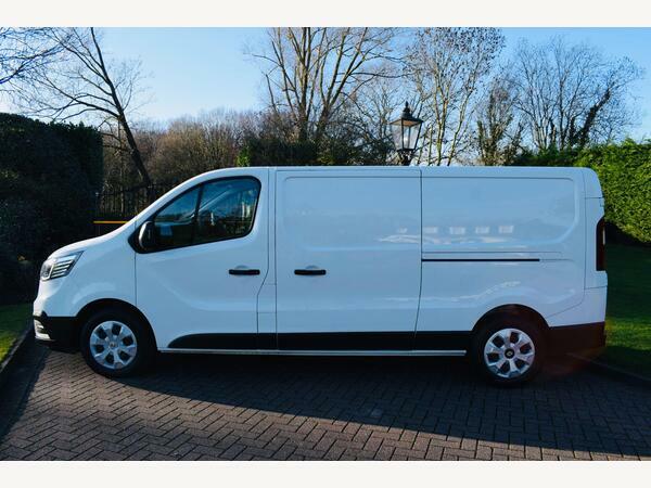 Renault Trafic Panel Van 2.0 Dci Blue Ll30 Business L2 H1 Euro 6 MM72WPT Blue #2