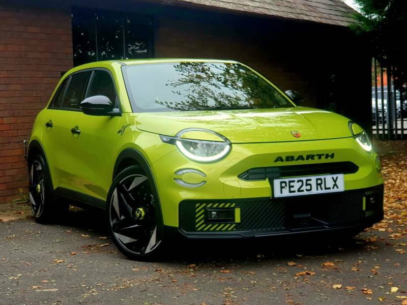 Abarth 600e 175Kw 54Kwh - 2025 25 PE25RLX Green #2
