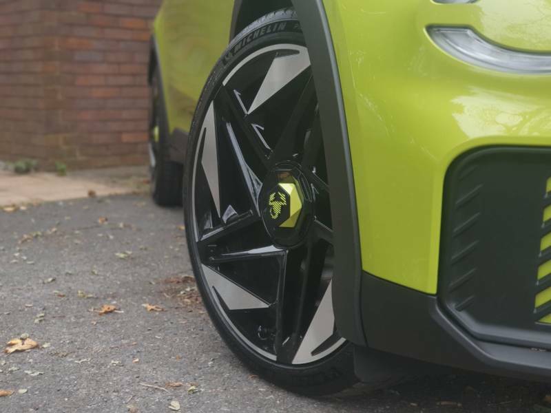 Abarth 600e 175Kw 54Kwh - 2025 25 PE25RLX Green #4