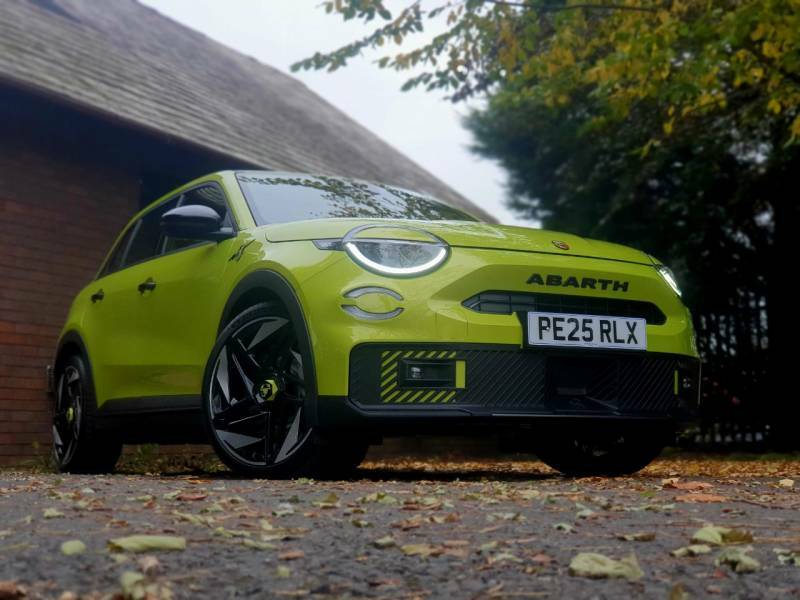 Abarth 600e 175Kw 54Kwh - 2025 25 PE25RLX Green #3