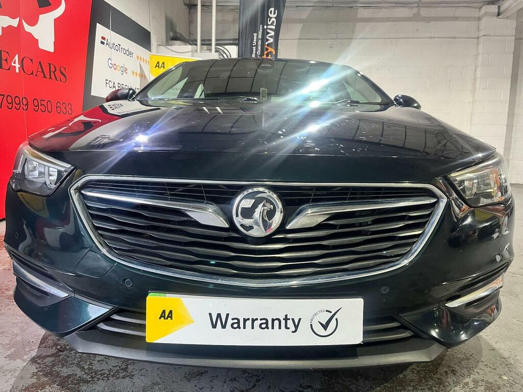 Vauxhall Insignia Hatchback 2.0 Turbo D Blueinjection Tech Line Nav EY67NNV Green #3