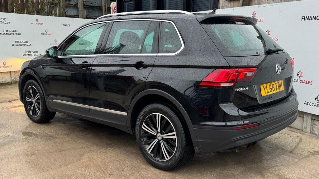 Volkswagen Tiguan Suv 1.4 Tsi Se Navigation Dsg 4Motion Euro 6 Ss YL68XBH Black #6
