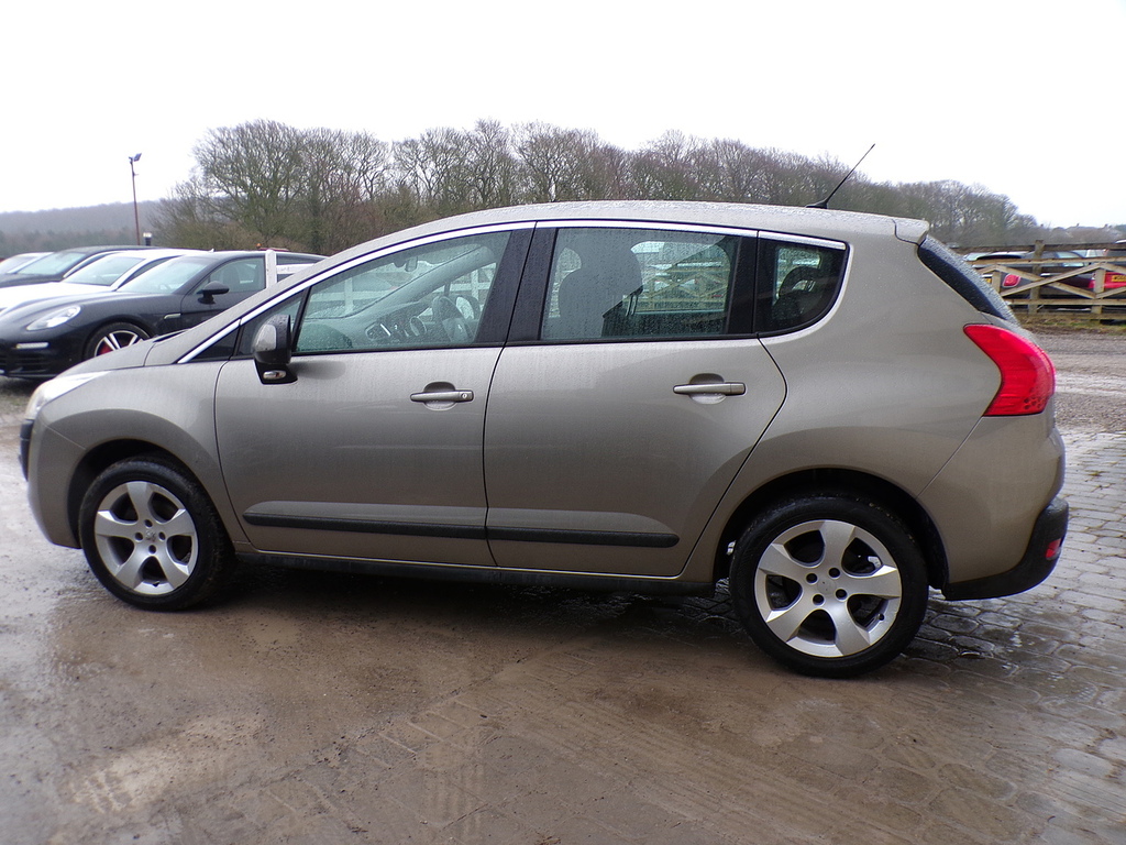 Peugeot 3008 Hdi Active YD62LJJ Grey #4