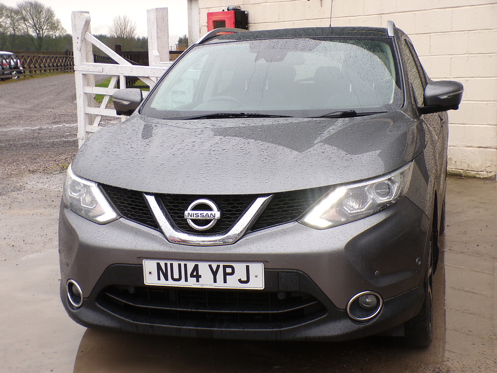 Nissan Qashqai Dci Tekna NU14YPJ Grey #3