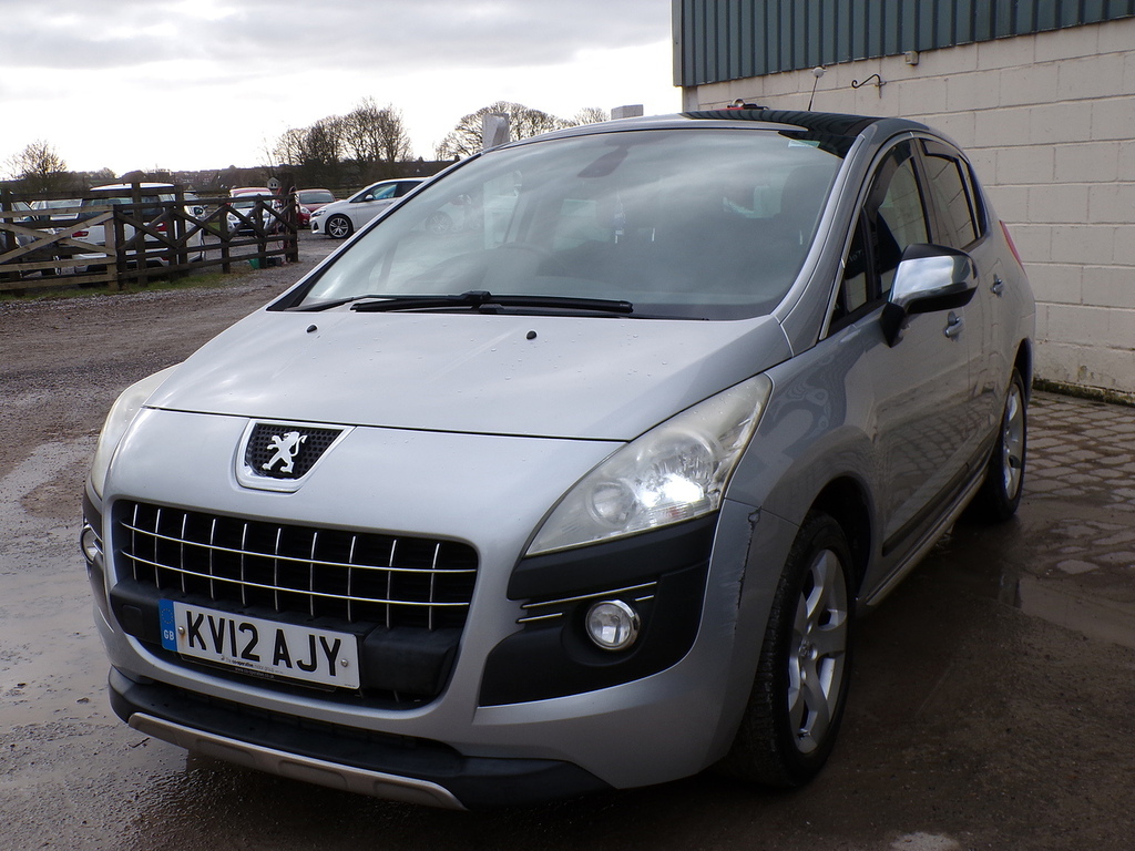 Peugeot 3008 Hdi Exclusive KV12AJY Silver #4