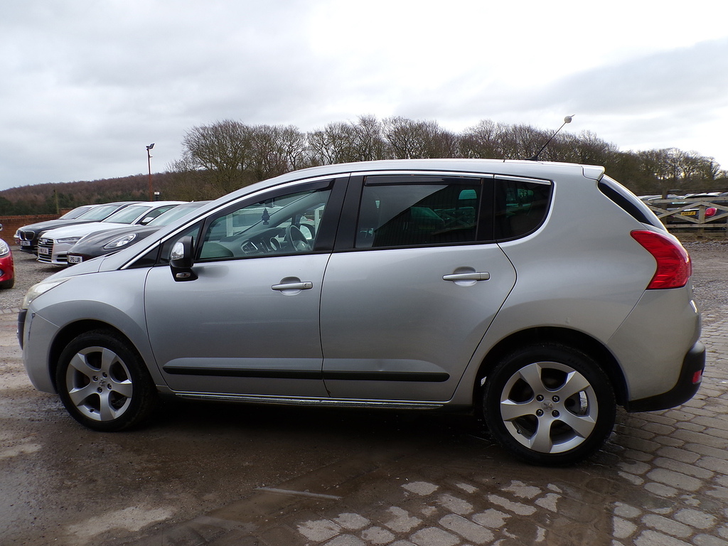 Peugeot 3008 Hdi Exclusive KV12AJY Silver #5