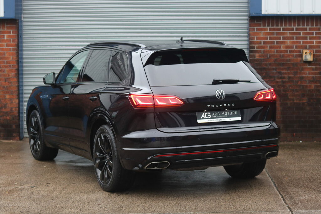 Volkswagen Touareg 3.0 Tsi V6 Black Edition Tiptronic 4Motion Euro 6 Black #2