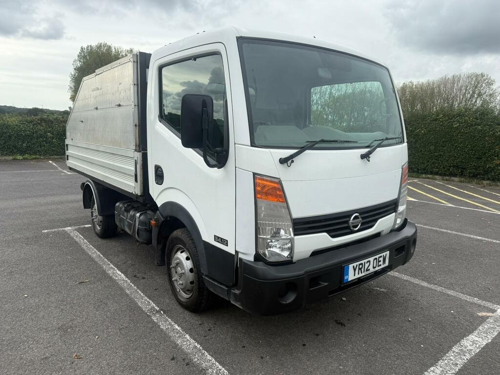 Nissan NT400 2.5 Dci 34.12 Basic Dropside White