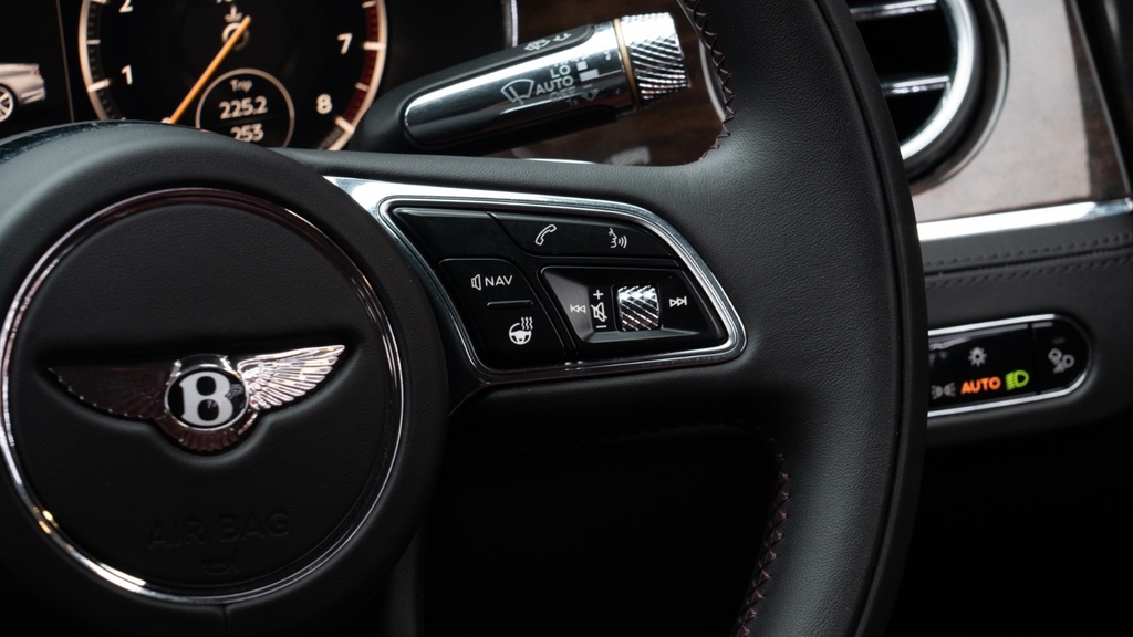 Bentley Continental V8 #25