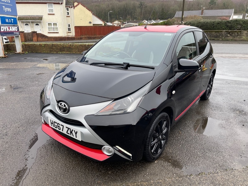 Toyota Aygo Vvt-i X-press HG67ZKY Black #3