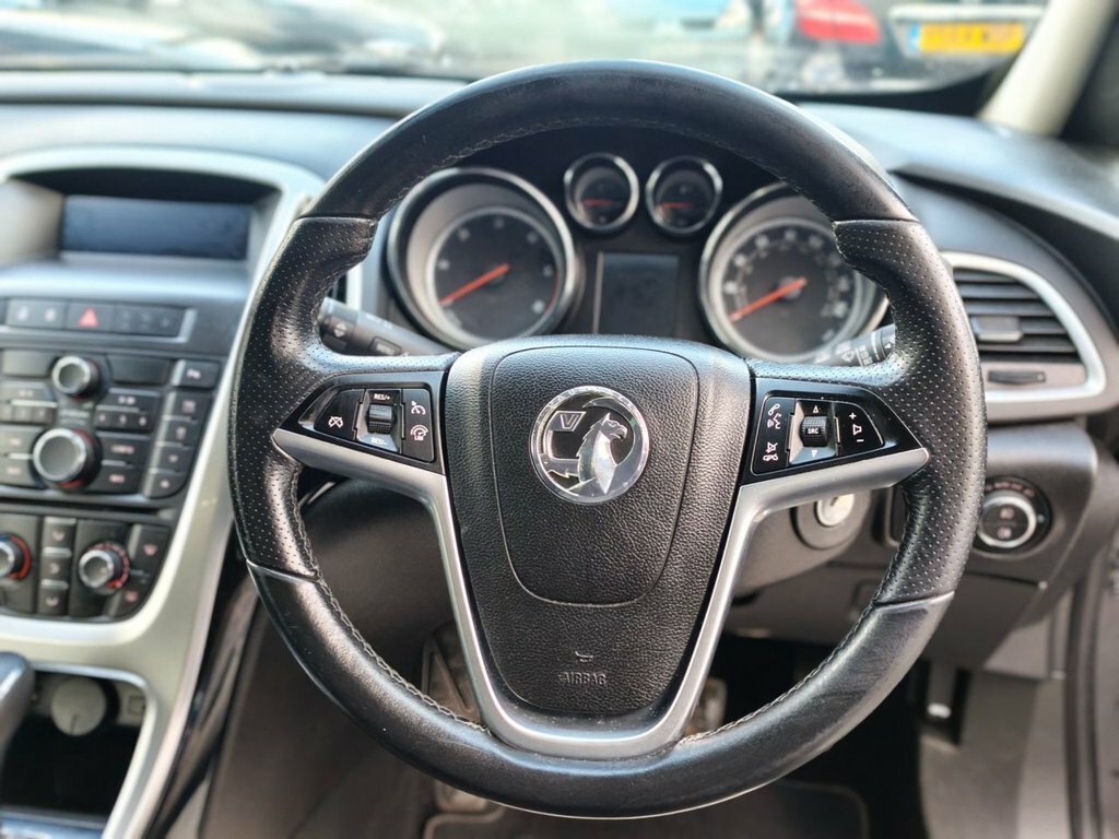 Vauxhall Astra GTC 2L Sri Black #3