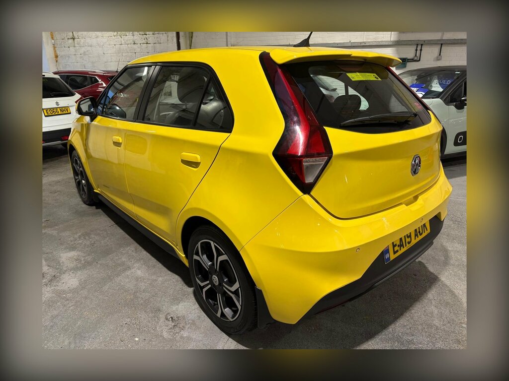 MG MG3 1.5 Vti-tech Exclusive Hatchback EA19AOK Yellow #2