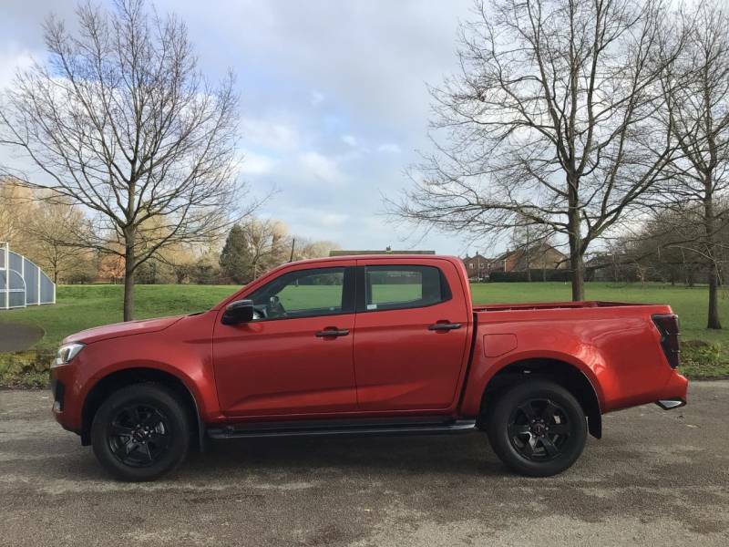 Isuzu D-Max 1.9 V-cross Double Cab 4X4 - 2025 75 OU75VLF Orange #4