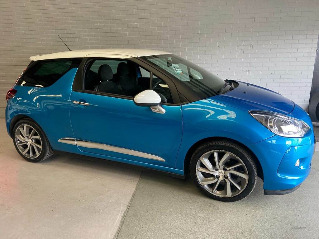 Citroen DS3 1.6 Bluehdi Dsire XFZ4204 Blue