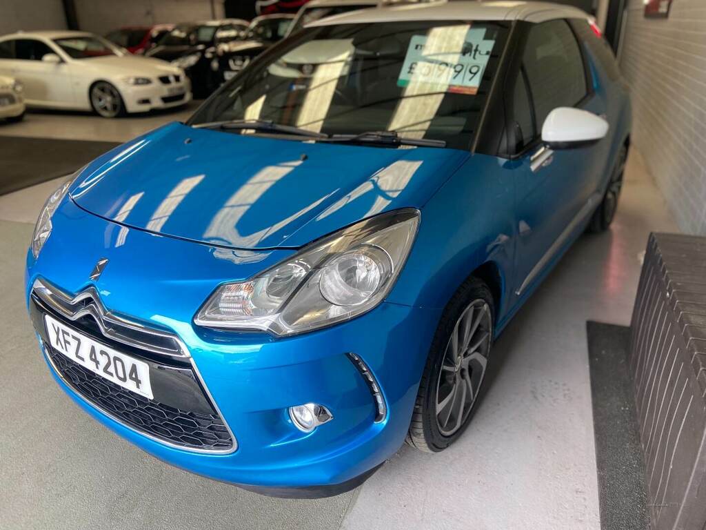 Citroen DS3 1.6 Bluehdi Dsire XFZ4204 Blue #2