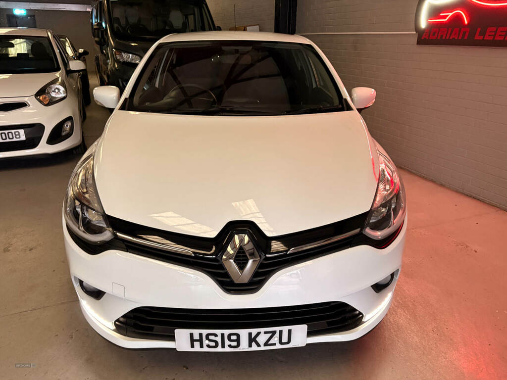 Renault Clio 0.9 Tce 90 Iconic HS19KZU White #2