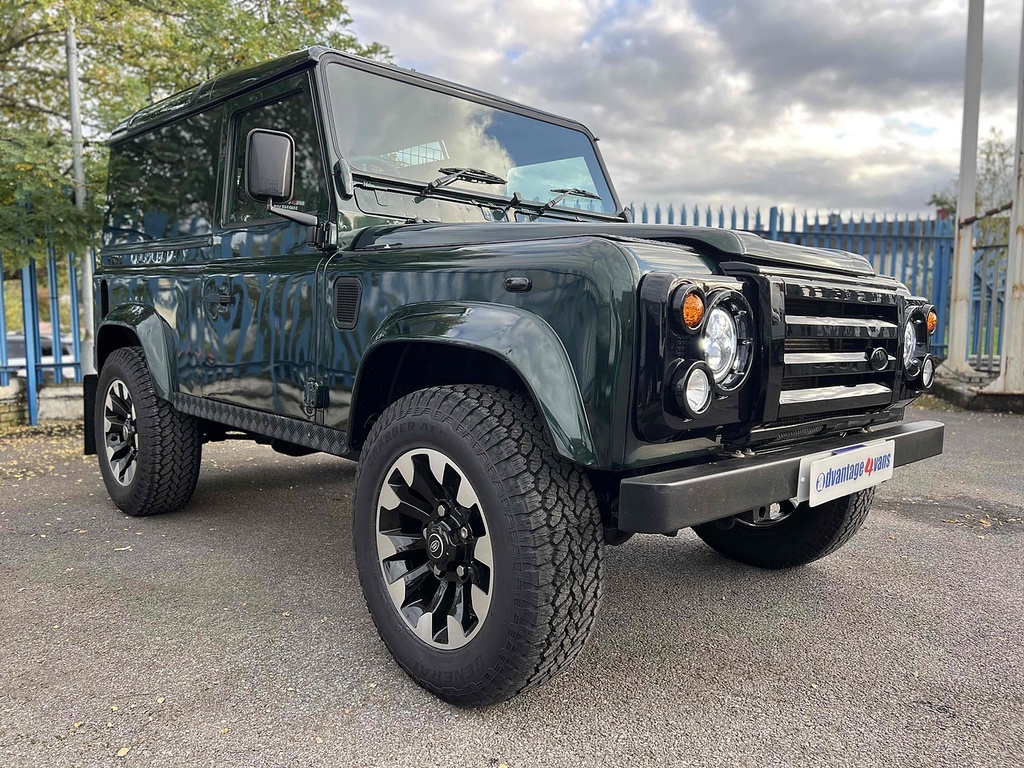 Land Rover Defender 90 Td5 County Hard Top Green