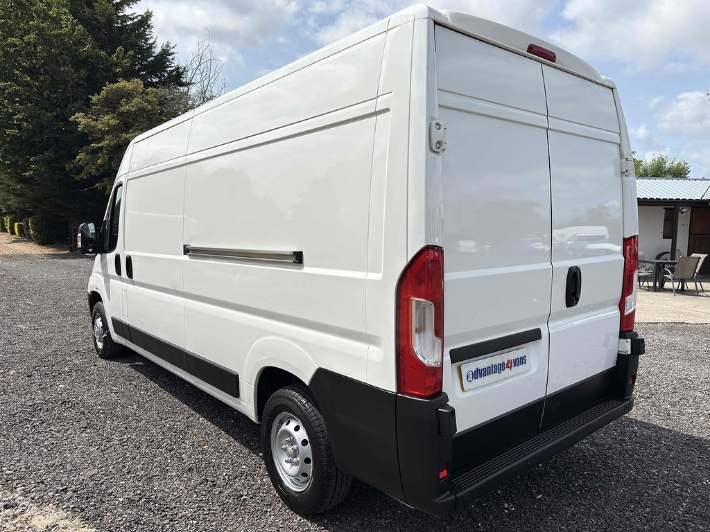 Citroen Relay Bluehdi 35 Enterprise MJ70KPY White #5