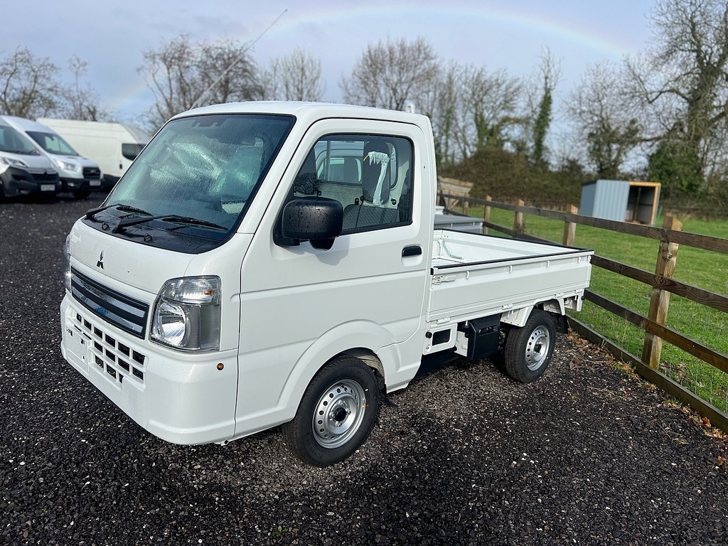 Mitsubishi Truck 4X4 Pick Up M Edition WX25FXG White #5