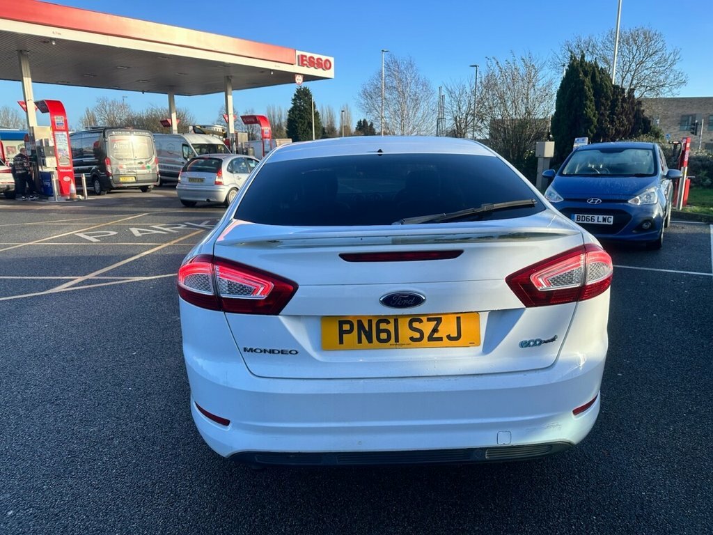 Ford Mondeo 1.6L Titanium White #6