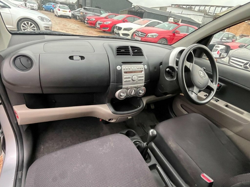 Daihatsu Sirion Hatchback Red #14