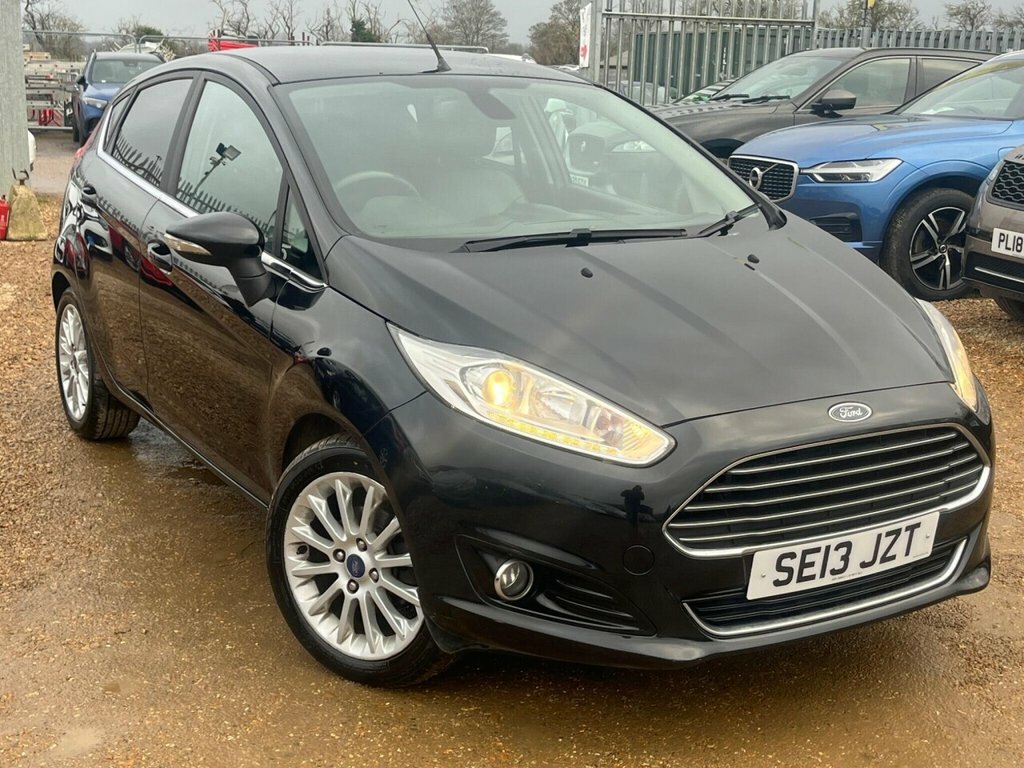Ford Fiesta Hatchback SE13JZT Black #5