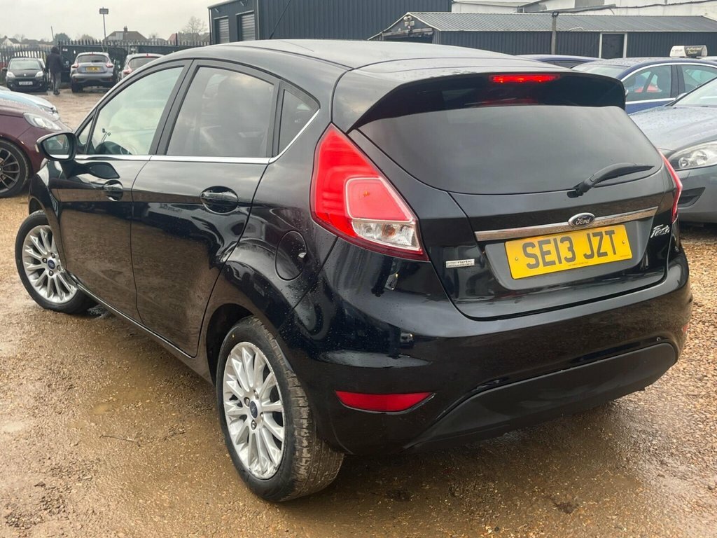 Ford Fiesta Hatchback SE13JZT Black #4