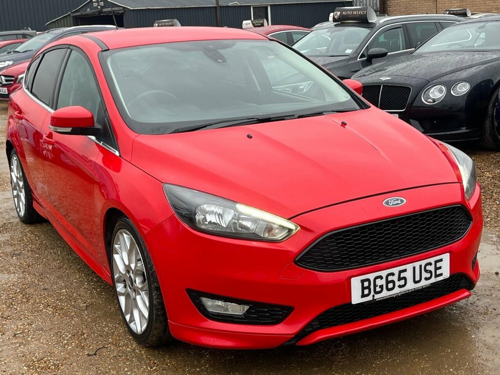 Ford Focus Hatchback BG65USE Red #5
