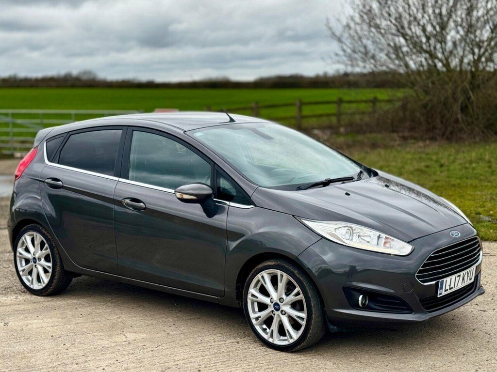 Ford Fiesta Hatchback LL17KYU Grey #5