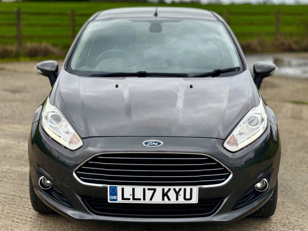 Ford Fiesta Hatchback LL17KYU Grey #6