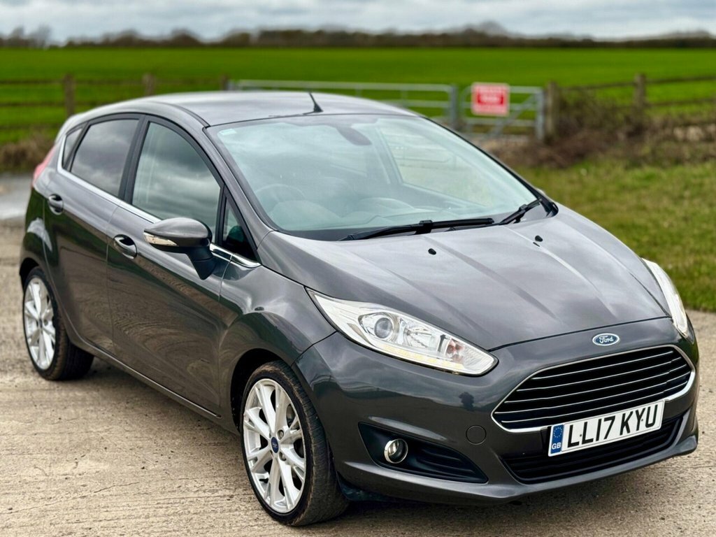 Ford Fiesta Hatchback LL17KYU Grey #2
