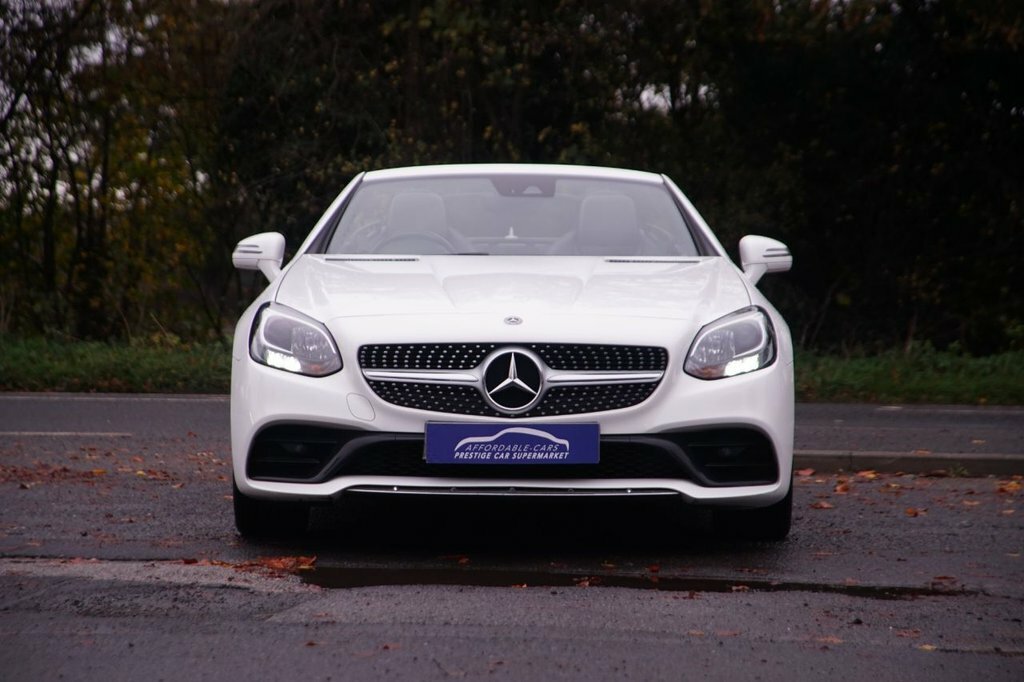 Mercedes-Benz SLC 1.6L Amg Line YN68XWC White #4