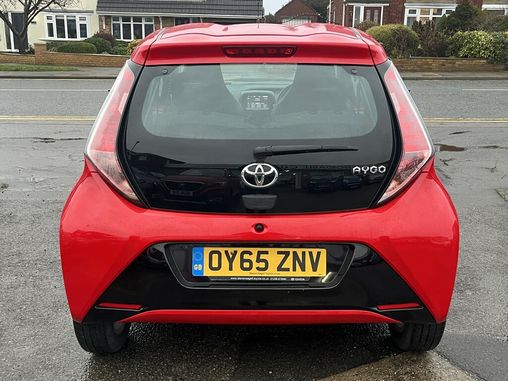 Toyota Aygo Hatchback 1.0 Vvt-i X-pression 2015 OY65ZNV Red #5
