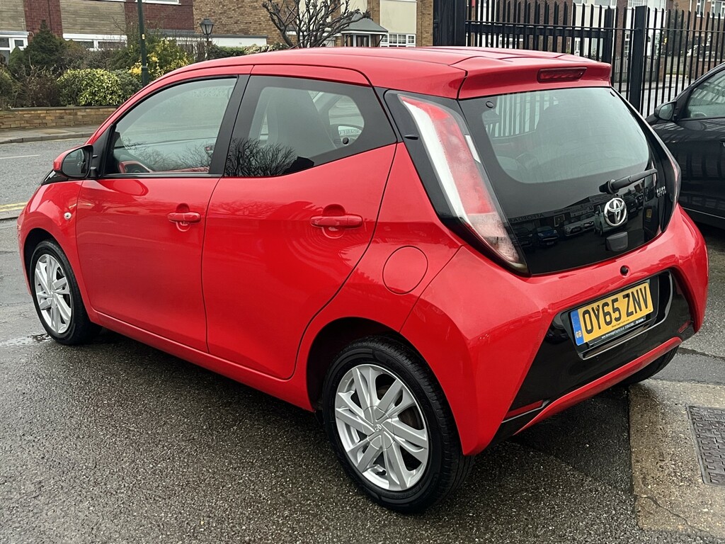 Toyota Aygo Hatchback 1.0 Vvt-i X-pression 2015 OY65ZNV Red #4
